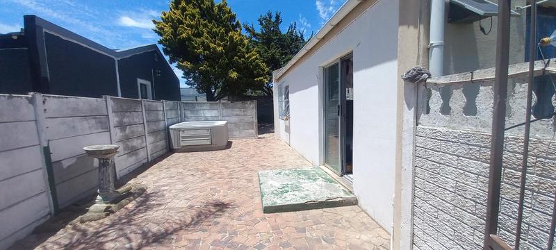 2 Bedroom Property for Sale in Richwood Western Cape